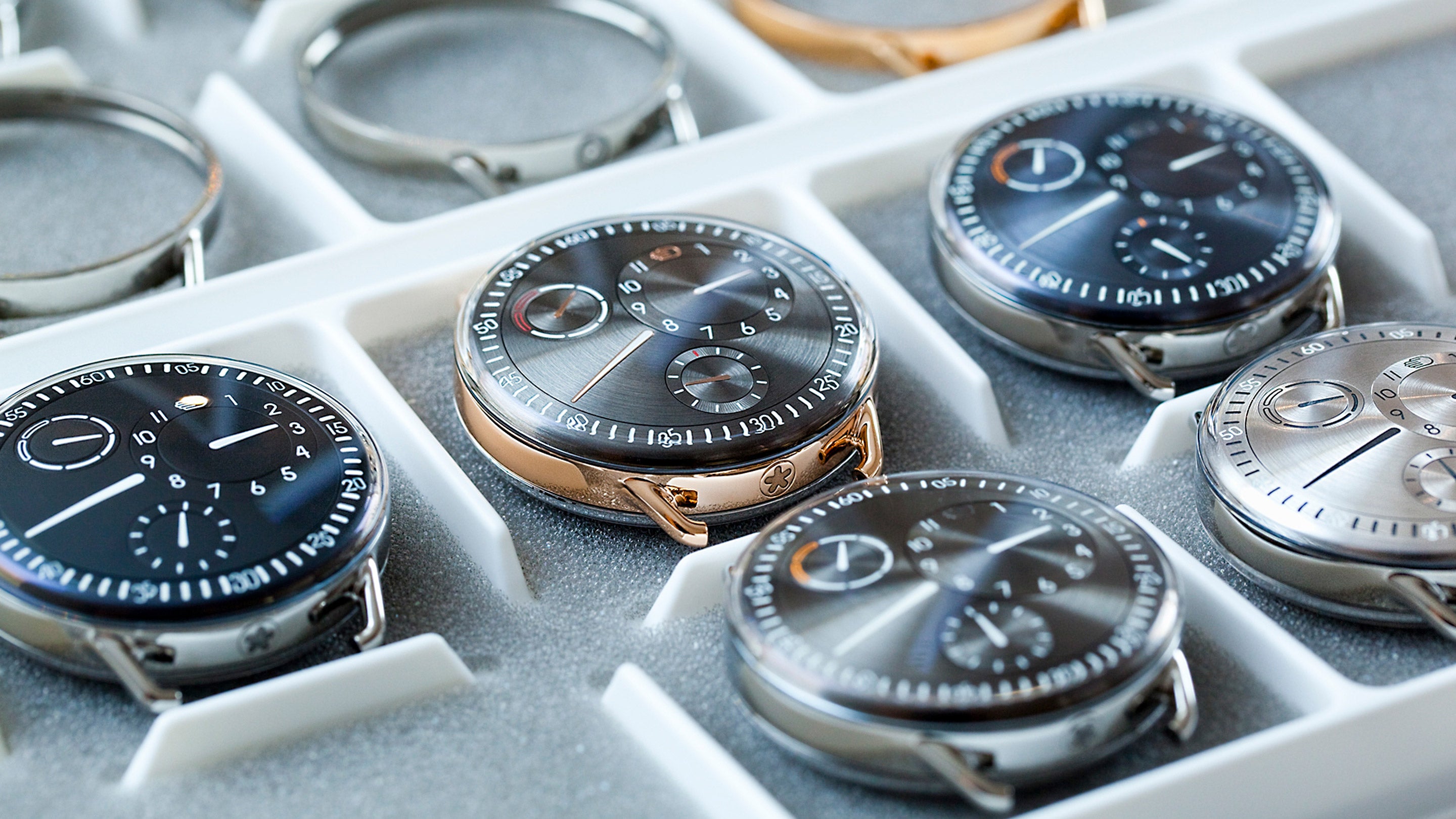 Ressence Type 5 Black – The Watch Pages