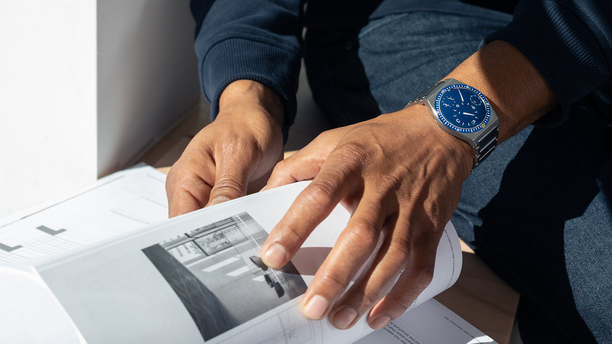 Type Null Watch Buy the Ressence TYPE 7 Night Blue | Titanium GMT Watch
